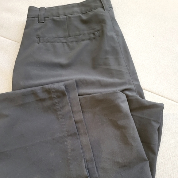 IZOD Golf Swingflex Straight Fit black  Men's Size 30 x 32 - Picture 6 of 6